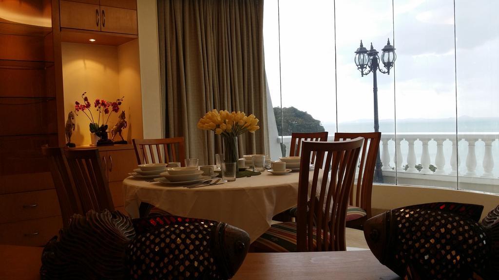 Tropical Sea View & Sunshine Villa Batu Feringgi Bagian luar foto